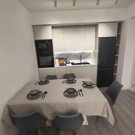 Stylish Flat For 4, Near Sights Apartment *