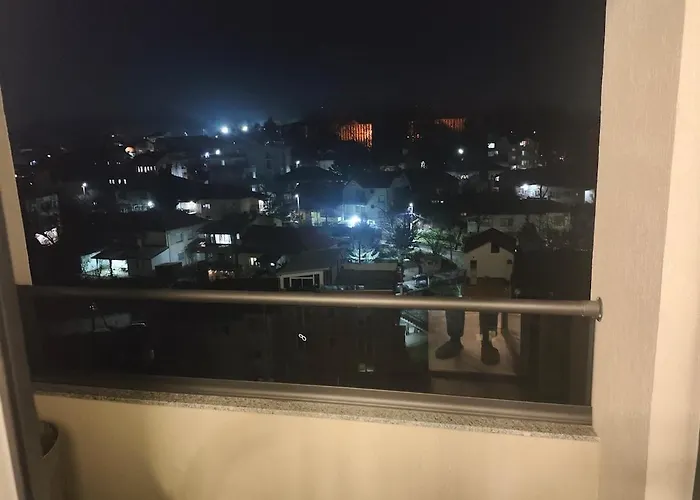 Apartment Stylish Flat For 4, Near Sights *