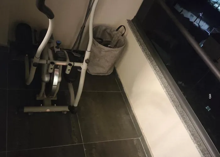 Stylish Flat For 4, Near Sights